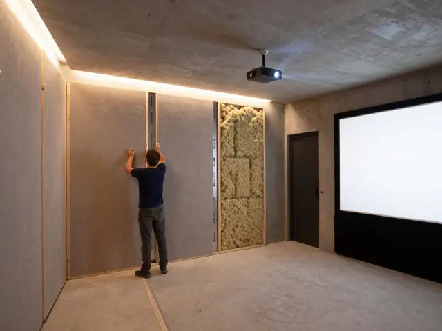 Heimkino im Keller: Akustik, Klima und Strom richtig planen